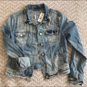 ROMEO + JULIET COUTURE | denim jacket w/gold studs